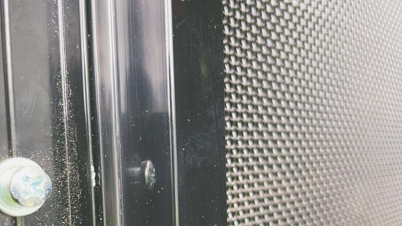 Door Blind Anti Flap Runner