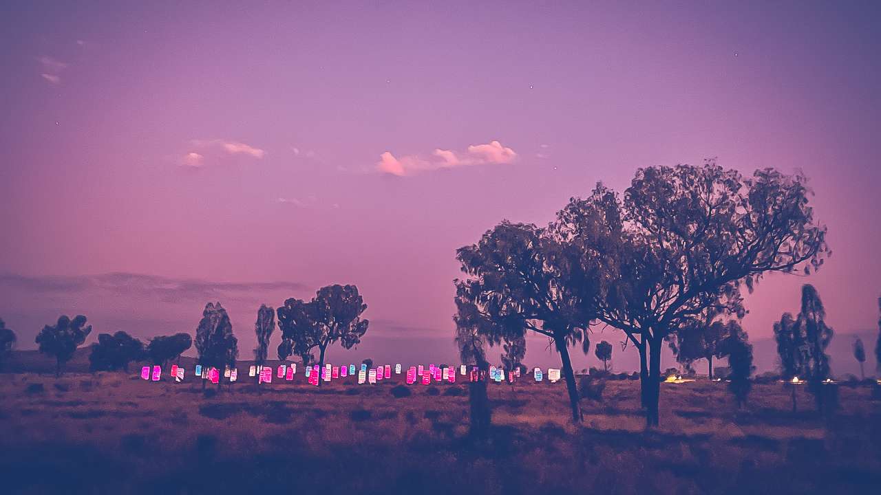 Light Towers At Disovery Resorts Kings Canyon Seen From Our Caravan Site A Great Free Show!