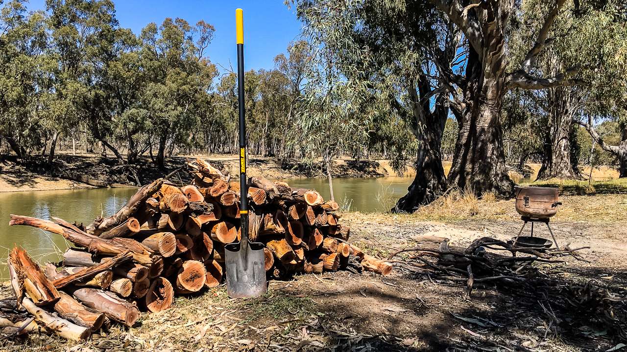 Camping In New South Wales On The Murrumbidgee River