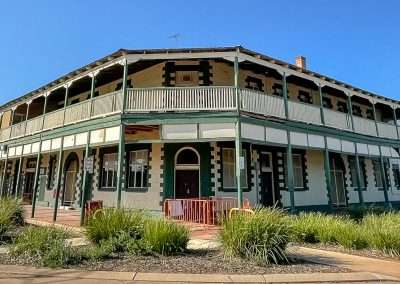 Norseman Hotel They Have Nice Cold Beer!