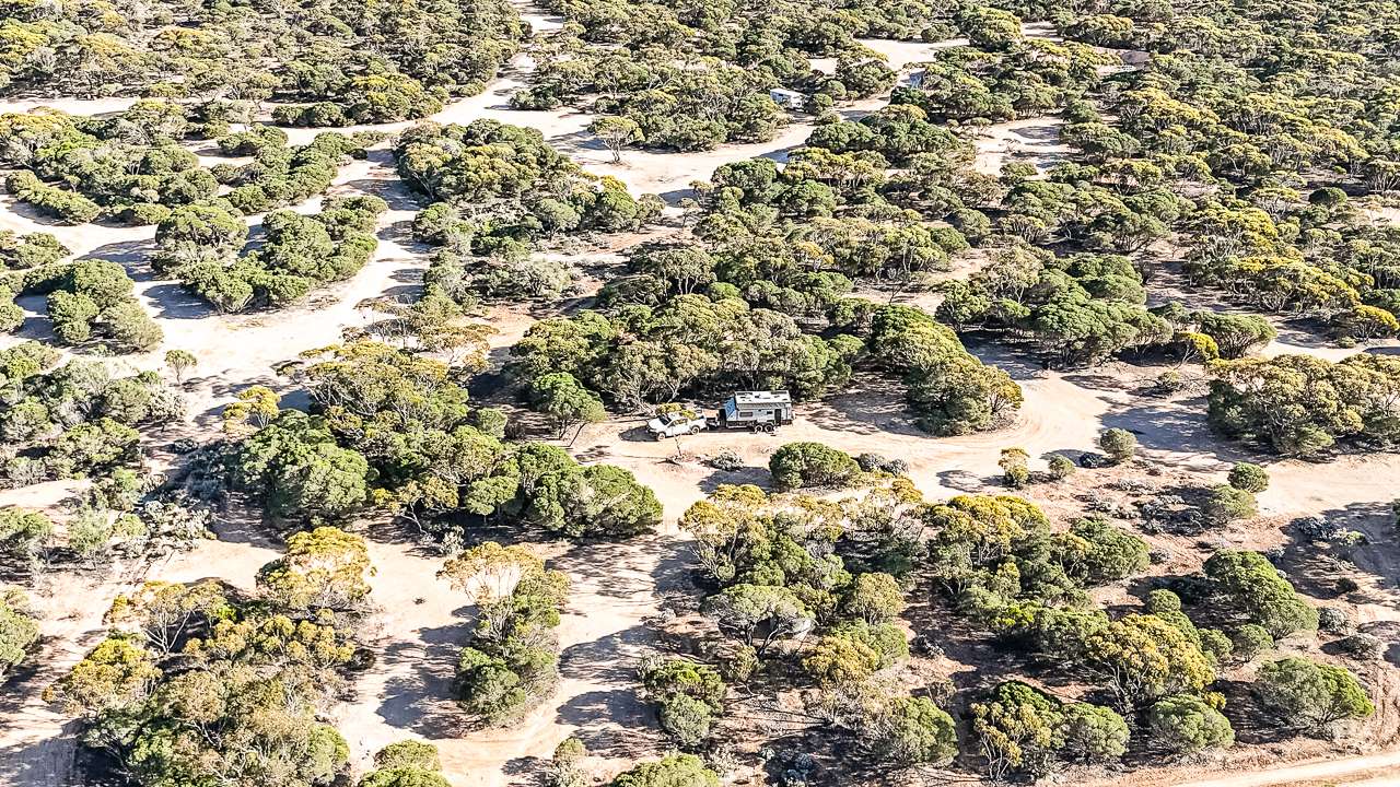 Free Camping On The Nullarbor At Caiguna Bush Camp