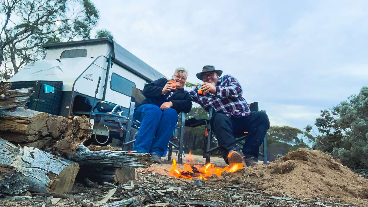 Free Camping On The Nullarbor At Caiguna East Bush Camp