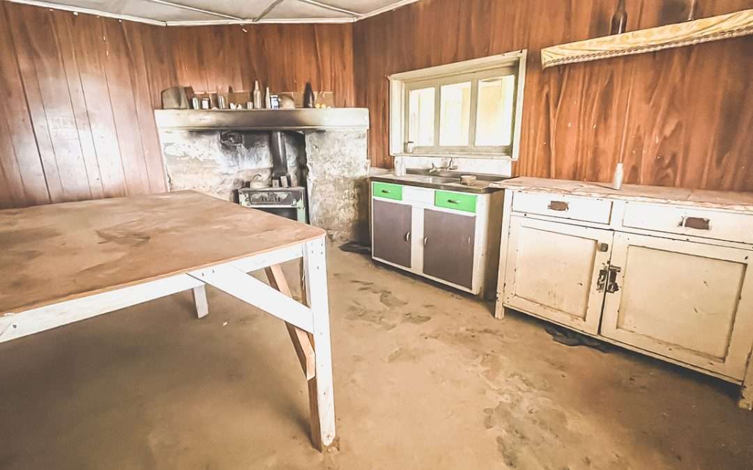 Koonalda Homestead – Camping And Exploring History