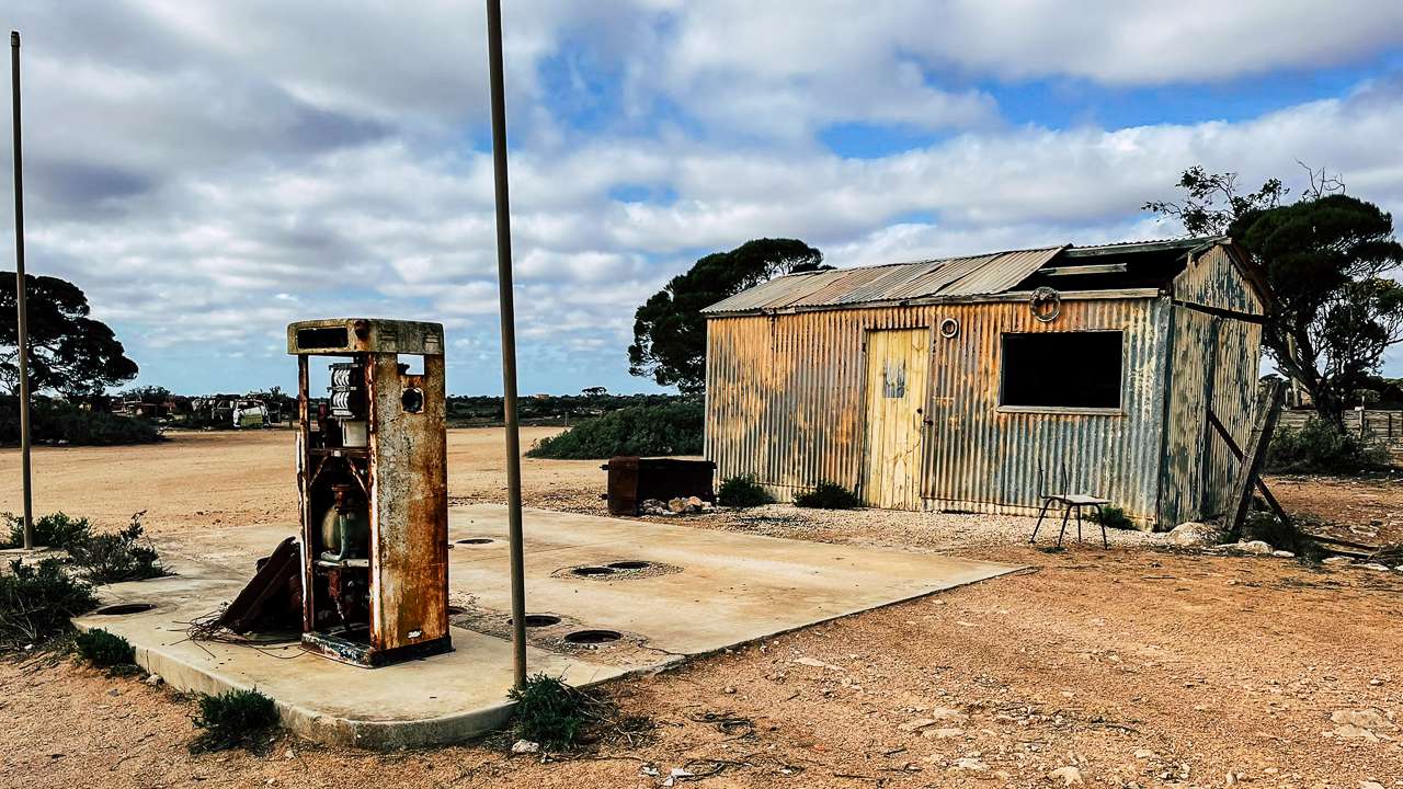 Nullarbor Roadhouse Camping Old Koonalda Station
