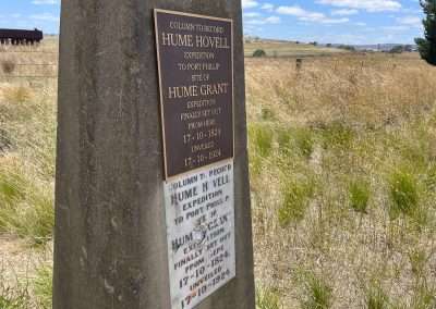 Hume & Hovell Memorial Plaque