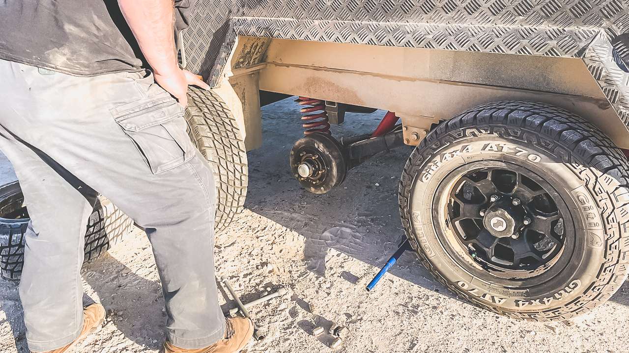 Caravan Jack Using A Bottle Jack To Change A Caravan Tyre On The Oodnadatta Track