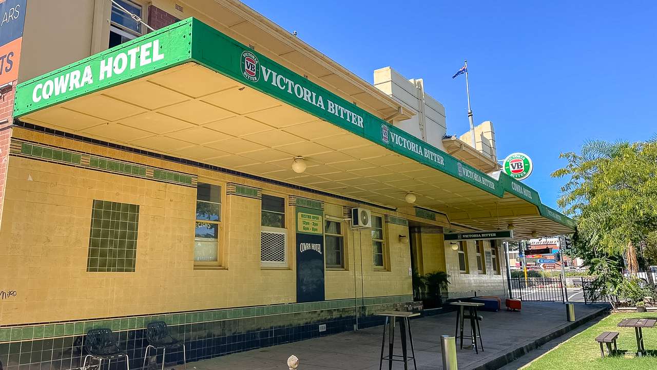 Cowra Hotel