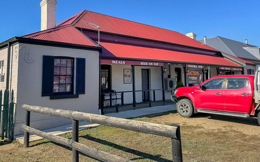 Visiting Tooma Inn For Lunch & Geocaching In The Snowy Valleys