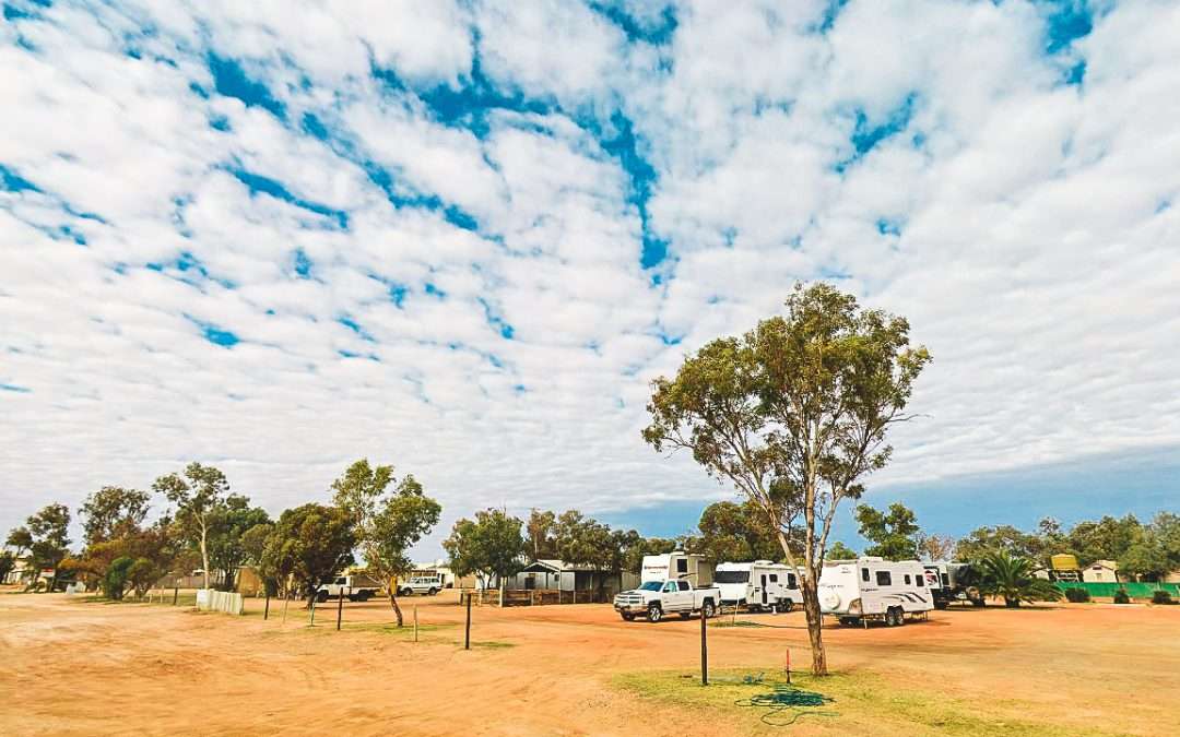 Marree Caravan Park: Marree Oasis Caravan Park & Cabins