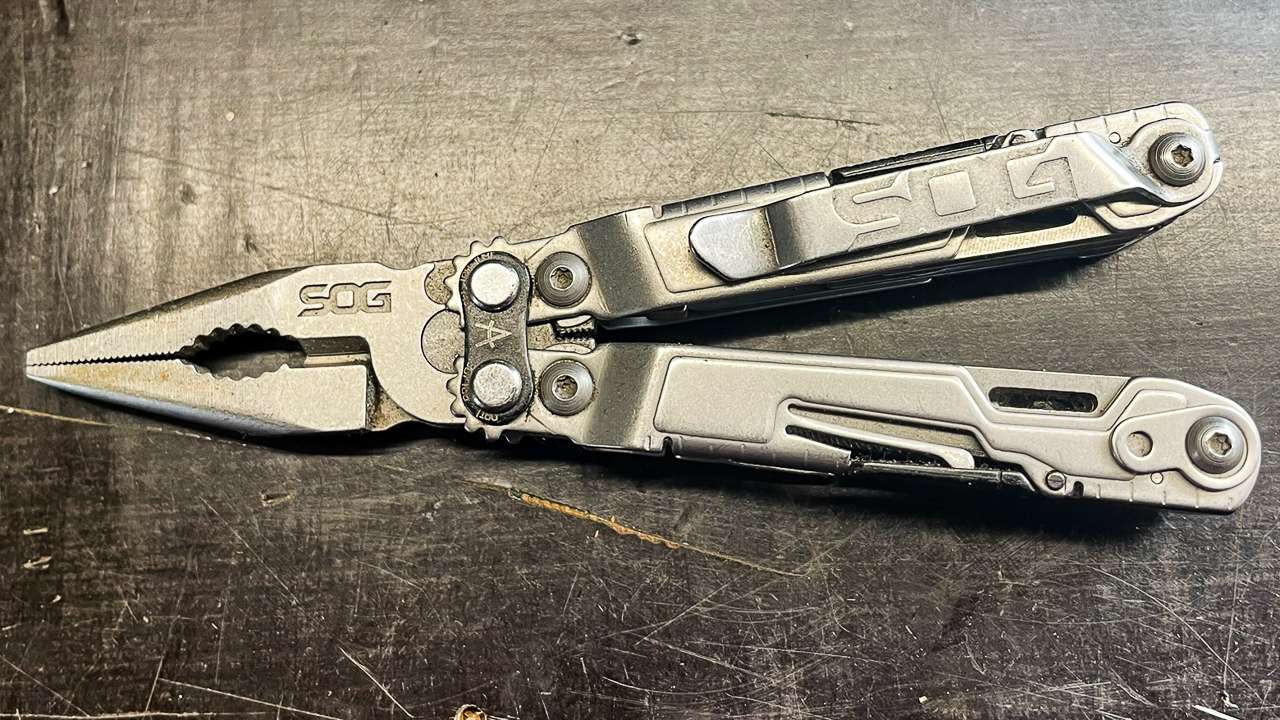 SOG PowerPint Daves EDC Everyday Caravan When Camping